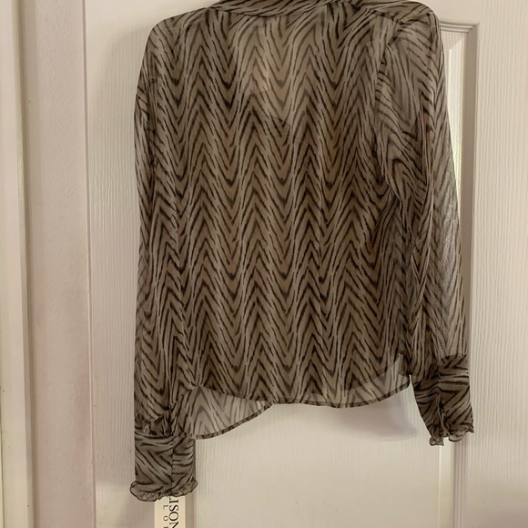 ***NWT*** Allison Taylor Button Down Tiger Blouse - Picture 2 of 3